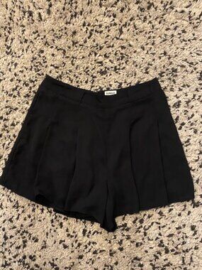 Sunday Best Skort/ shorts skirt  Pleated Black Size 6